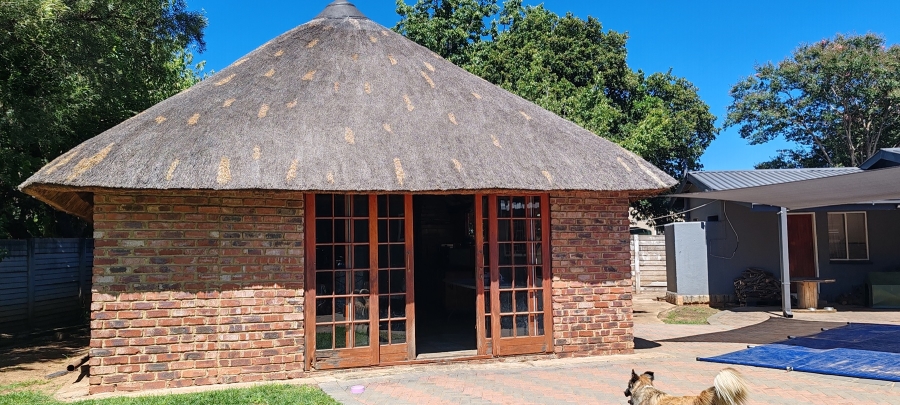 5 Bedroom Property for Sale in Parys Free State